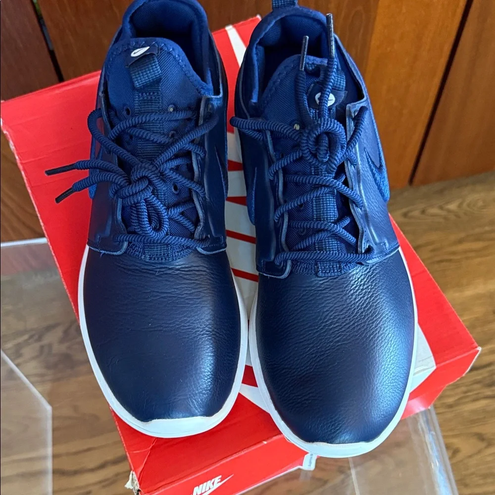 Nike Womens Roshe Blue leather Sneakers - Picture 5 of 6